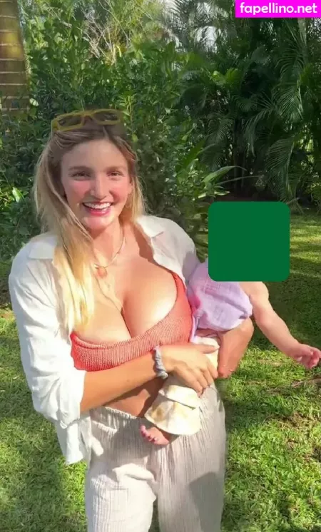 Isabella Abell OnlyFans Thumbnail #Kk2FGBvASX