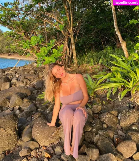 Isabella Abell OnlyFans Thumbnail #v1UsHpkKHV