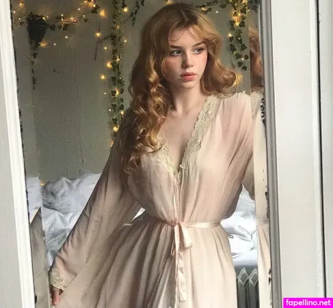 Isabella Alexandra OnlyFans Thumbnail #1LftyJc16V