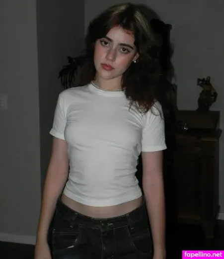Isabella Angelina OnlyFans Thumbnail #SN9rYoIrIm