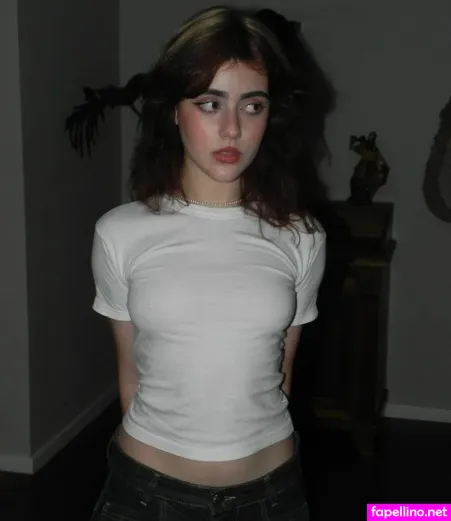 Isabella Angelina OnlyFans Thumbnail #wDQIrYawnM