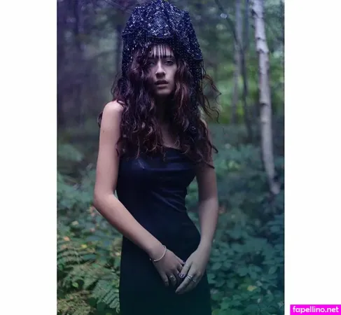 Isabella Beatrix OnlyFans Thumbnail #cS2ABunF6j