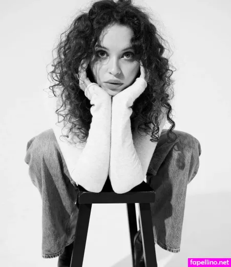 Isabella Briggs OnlyFans Thumbnail #4eYqYhKMGj