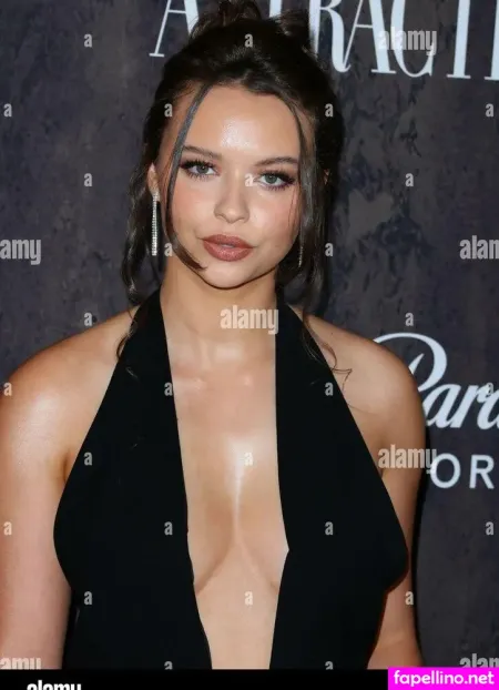 Isabella Briggs OnlyFans Thumbnail #Llak5xnfil