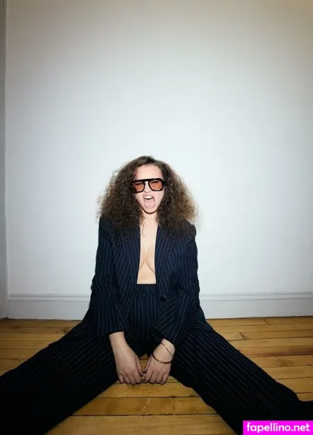 Isabella Briggs OnlyFans Thumbnail #p4fdJbF99e