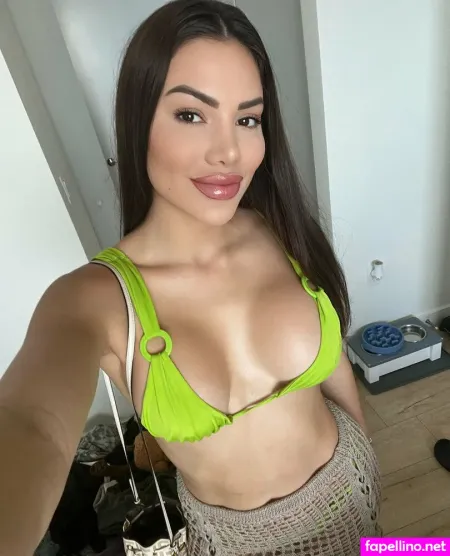 Isabella Calderon OnlyFans Thumbnail #cuiBP6HLnE
