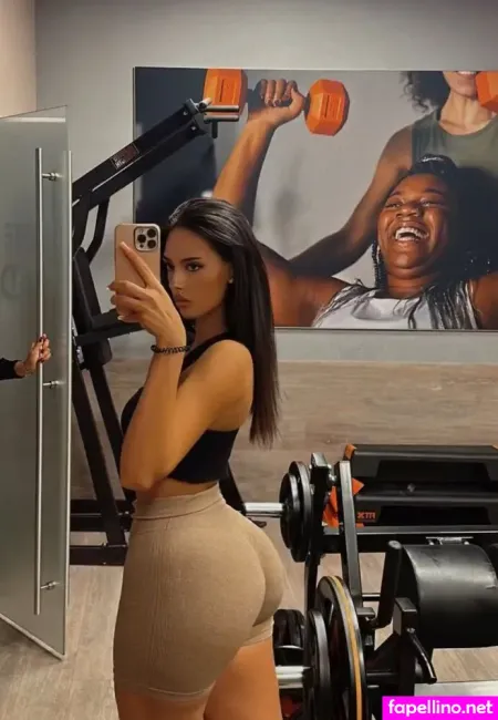 Isabella Crj Main Profile Photo