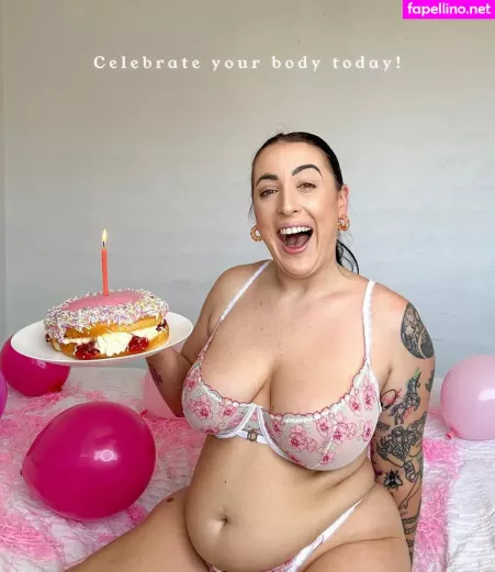 Isabella Davis OnlyFans Thumbnail #gIyEVzZ8bx