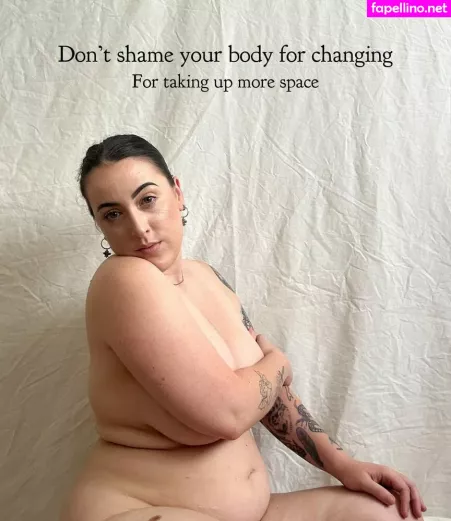 Isabella Davis OnlyFans Thumbnail #iqcYD4myGj