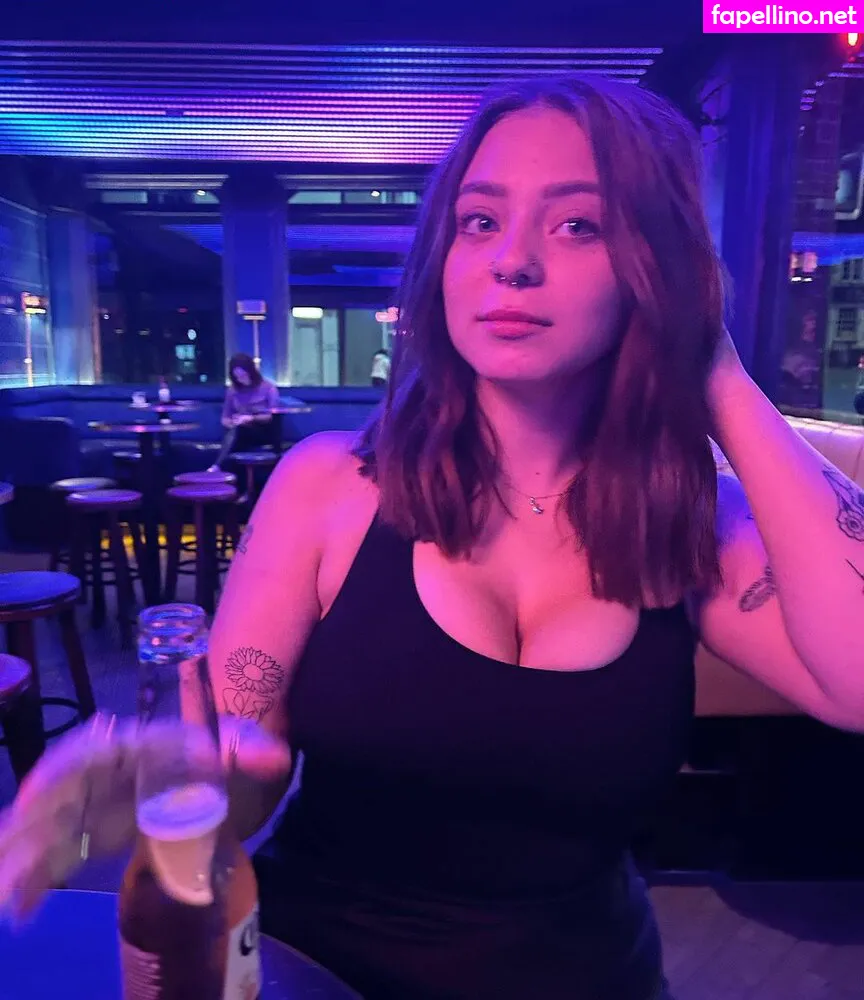 isabelladortapoetry444 Nude Leaked OnlyFans Photo #4H2QZJD9uA