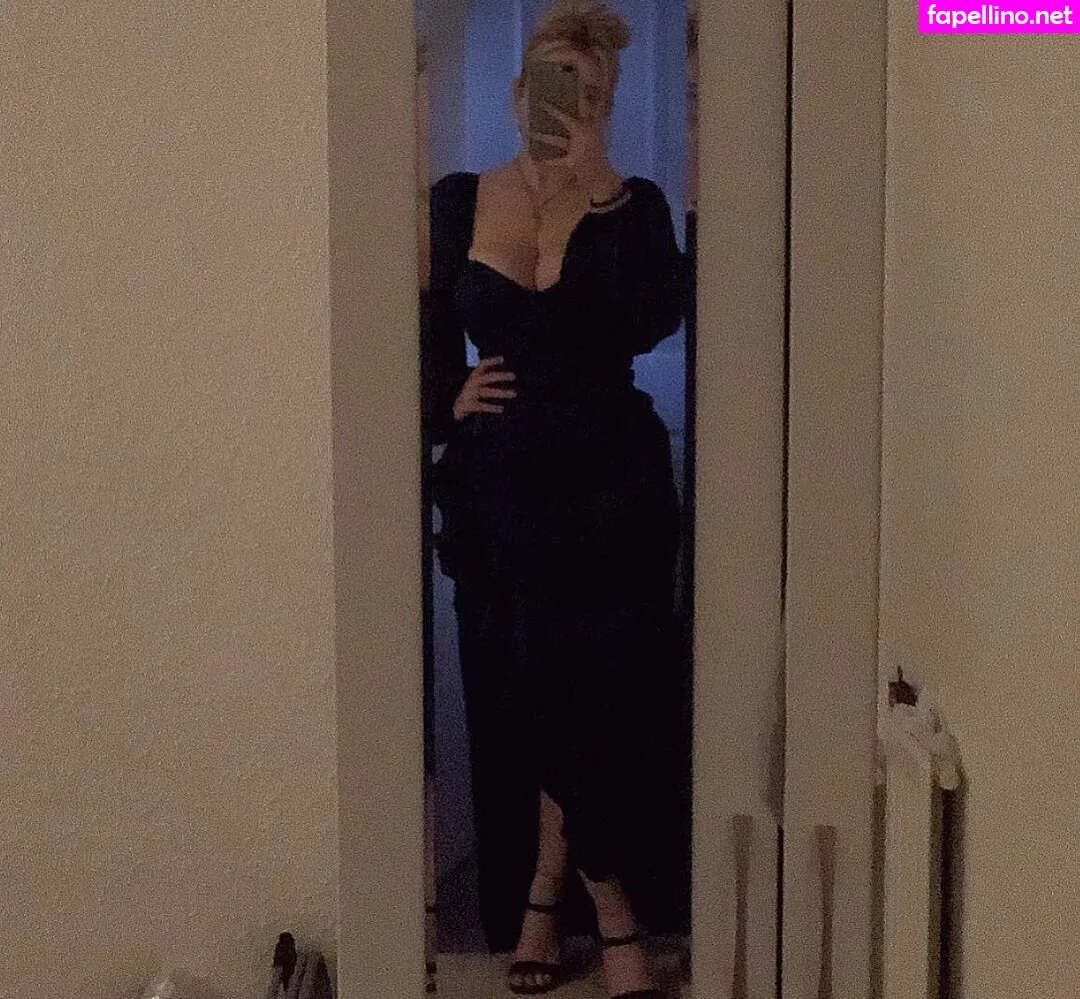 isabelladortapoetry444 Nude Leaked OnlyFans Photo #S7QZu4mbWL