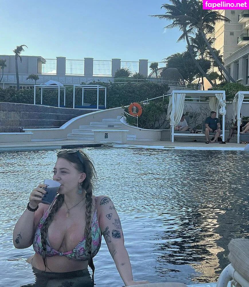 isabelladortapoetry444 Nude Leaked OnlyFans Photo #hv3CwCGoIy