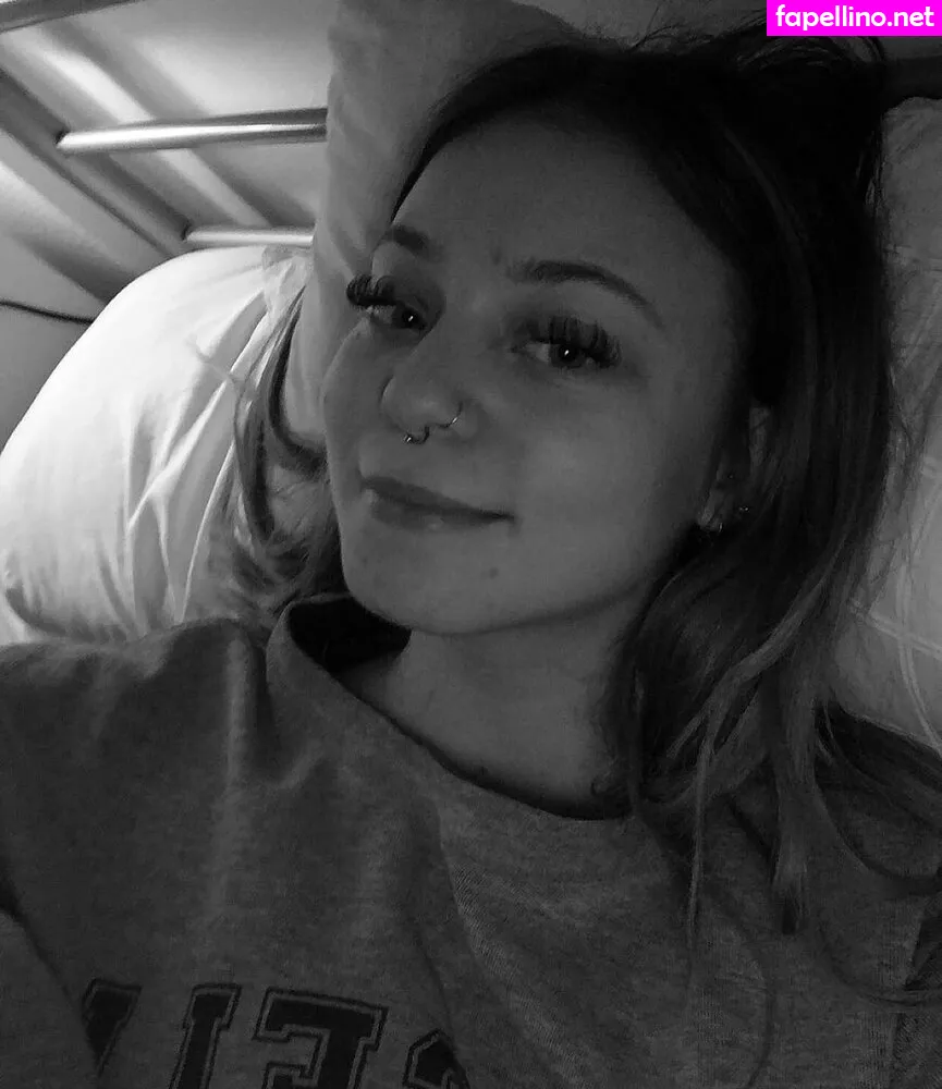 isabelladortapoetry444 Nude Leaked OnlyFans Photo #lMe2D7GQoo