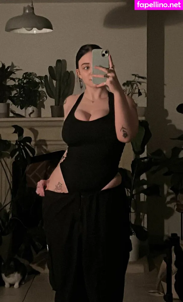 isabelladortapoetry444 Nude Leaked OnlyFans Photo #srySy1cgqv