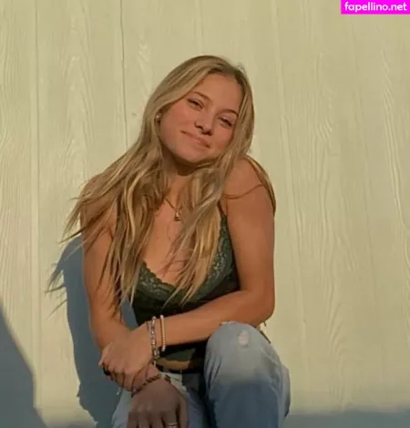 Isabella Ducharme OnlyFans Thumbnail #XKIaziobcX