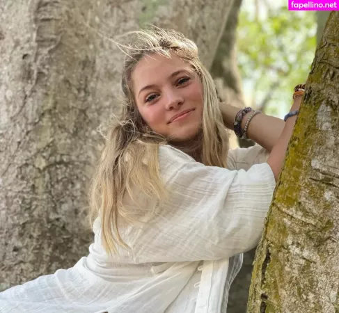 Isabella Ducharme OnlyFans Thumbnail #yM6kViyk48