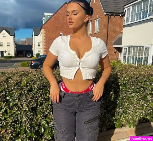 Isabella Evans OnlyFans Thumbnail #Ea6qk5aBs9