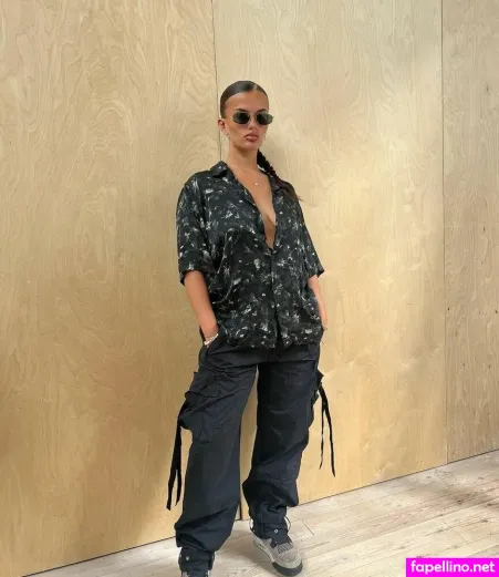 Isabella Evans OnlyFans Thumbnail #SvQ7HYNRXC