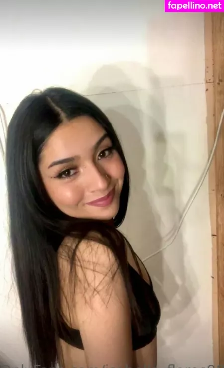 Isabella Flores98 OnlyFans Thumbnail #Kejn6gD2Ra