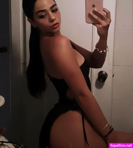 Isabella Giraldo OnlyFans Thumbnail #8MqiNLAuGR