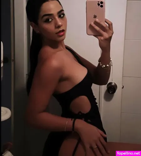 Isabella Giraldo OnlyFans Thumbnail #c0lvTIiPyP