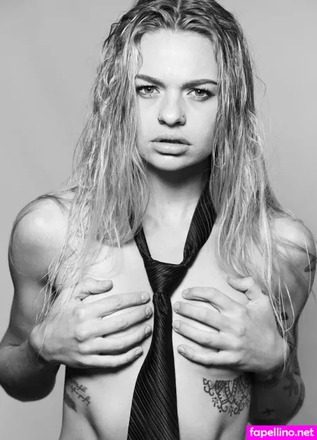 Isabella Jones OnlyFans Thumbnail #KYWQQseTUm