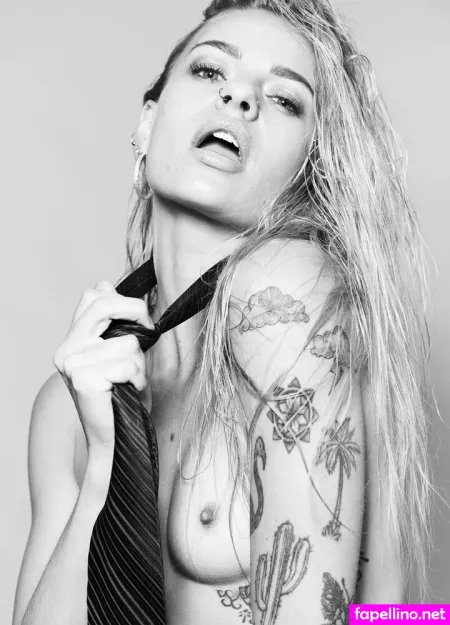 Isabella Jones OnlyFans Thumbnail #T1jyVt8SxI