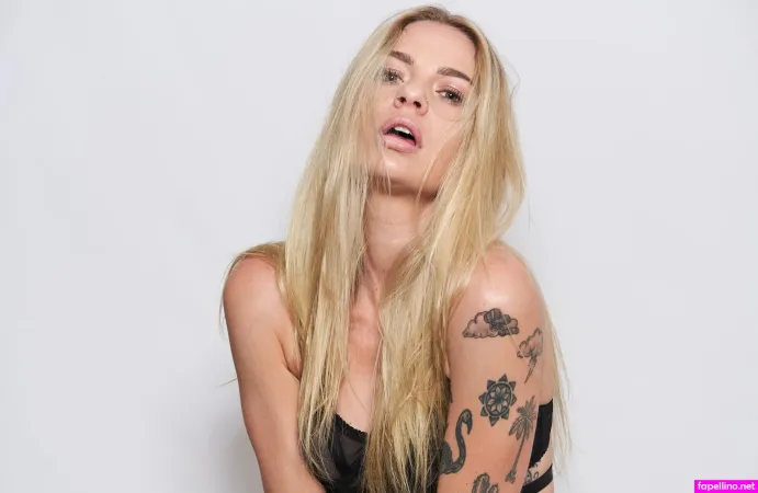 Isabella Jones OnlyFans Thumbnail #baHoY24DmO