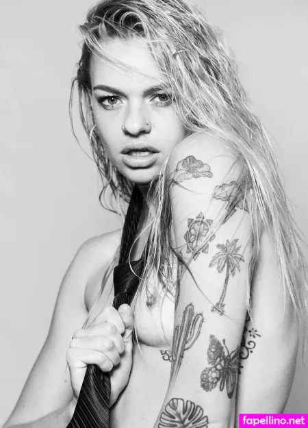 Isabella Jones OnlyFans Thumbnail #riV2fuKCm1