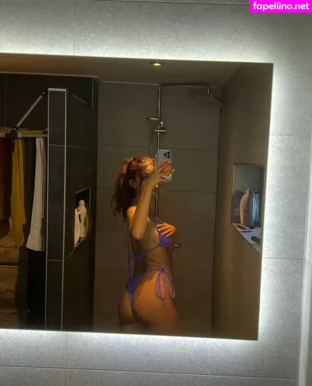 Isabella Kroon OnlyFans Thumbnail #G2EEWSw2cv