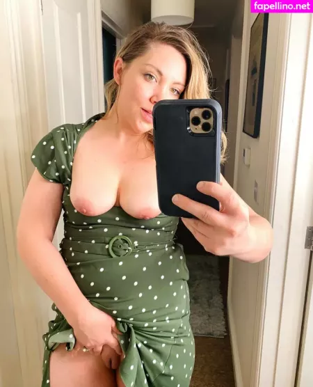 Isabella Lee OnlyFans Thumbnail #4N8oCS0XN3