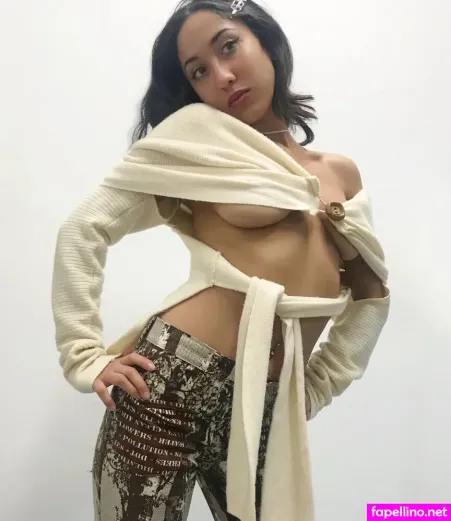 Isabella Lovestory OnlyFans Thumbnail #pgYViMdvBb