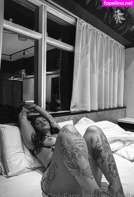 Isabella Medeiros OnlyFans Thumbnail #C9qWKHkF4l