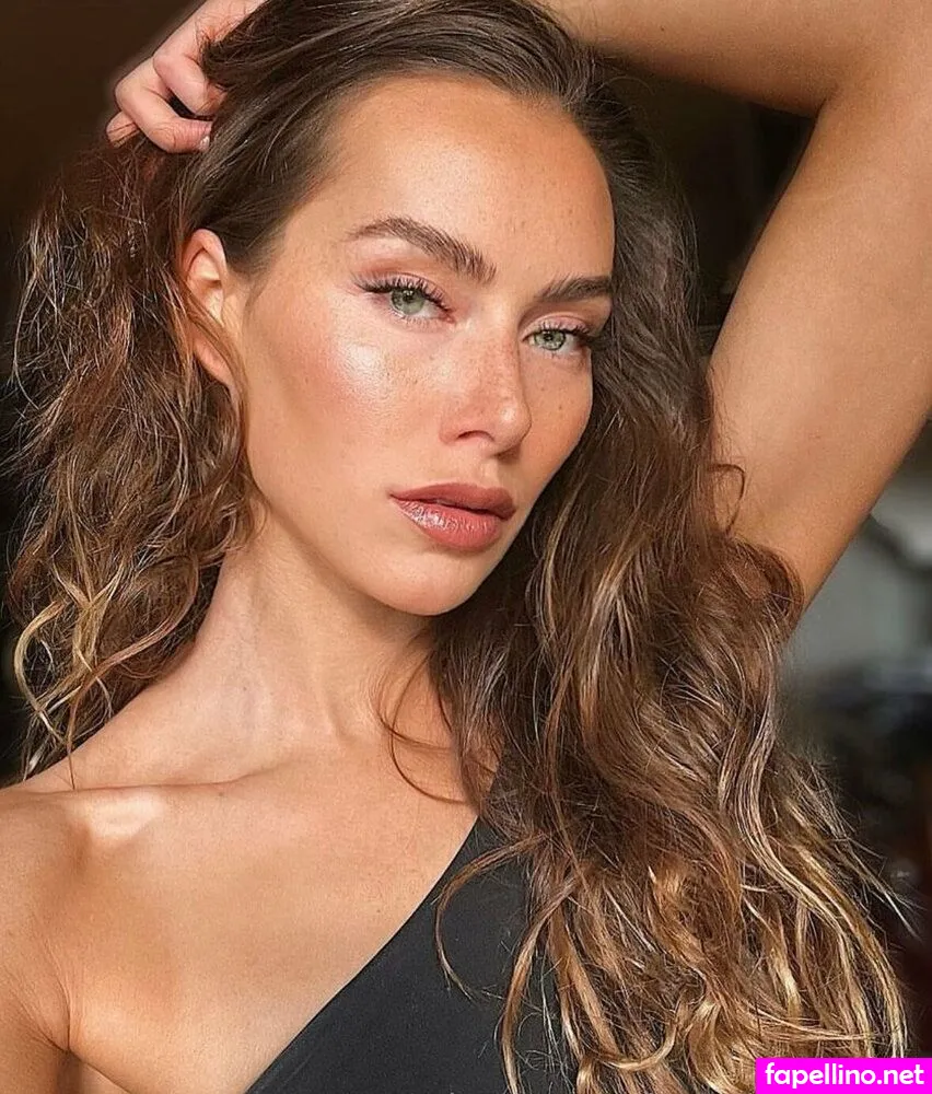 isabella.moreau, isabella_moreau Nude Leaked OnlyFans Photo #XTY1NaWKbH