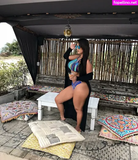 Isabella Pinheiro OnlyFans Thumbnail #4nhi1eeLe6