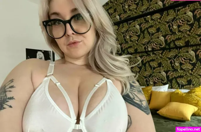 Isabellabloomfree OnlyFans Thumbnail #Vee4HLUZMO