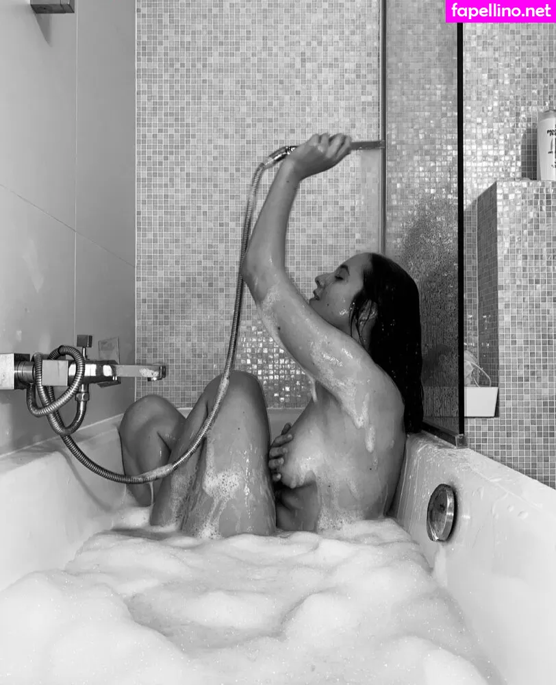 isabellamour, lolaisabelyy Nude Leaked OnlyFans Photo #GyO8uhywoL