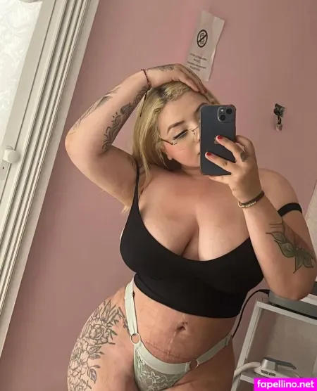 Isabellaperezz OnlyFans Thumbnail #AhVfZDQFyN