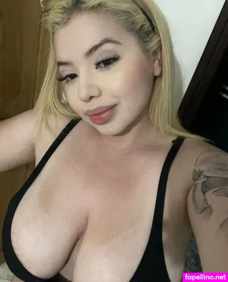 Isabellaperezz OnlyFans Thumbnail #kJhV2lWQi1