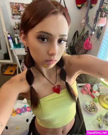 Isabellaroy OnlyFans Thumbnail #WxpejyBgIn