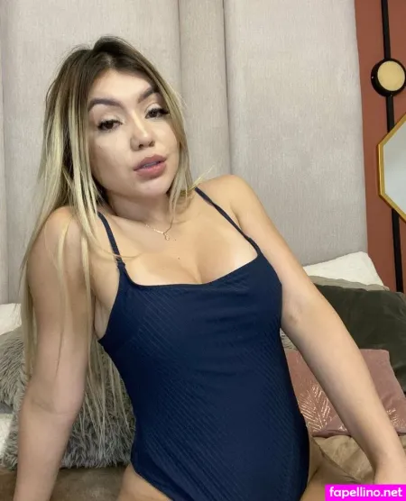 Isabellawhiite OnlyFans Thumbnail #XLvEQpCxGJ