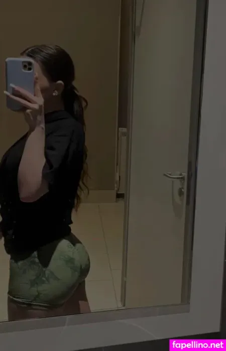 Isabelle 3 OnlyFans Thumbnail #Cq5OhZaXB0