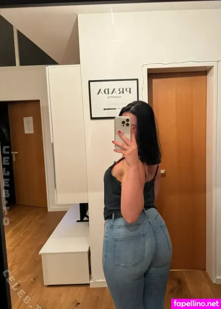 Isabelle Braun 1 OnlyFans Thumbnail #i3cMUggp3f