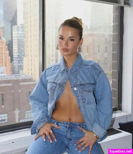 Isabelle Clarke OnlyFans Thumbnail #PxTSt5w2m4