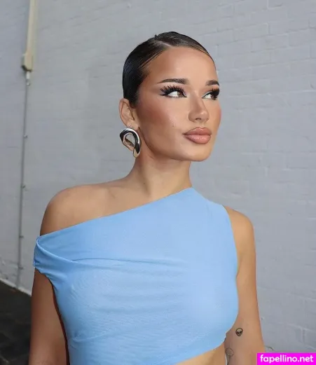 Isabelle Clarke OnlyFans Thumbnail #iaP6pegEhW