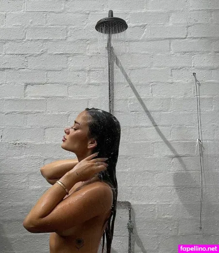 Isabelle Clarke OnlyFans Thumbnail #mZ1SUvSFMd