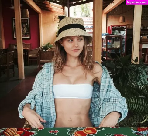 Isabelle Cornish OnlyFans Thumbnail #sYHLrkb476
