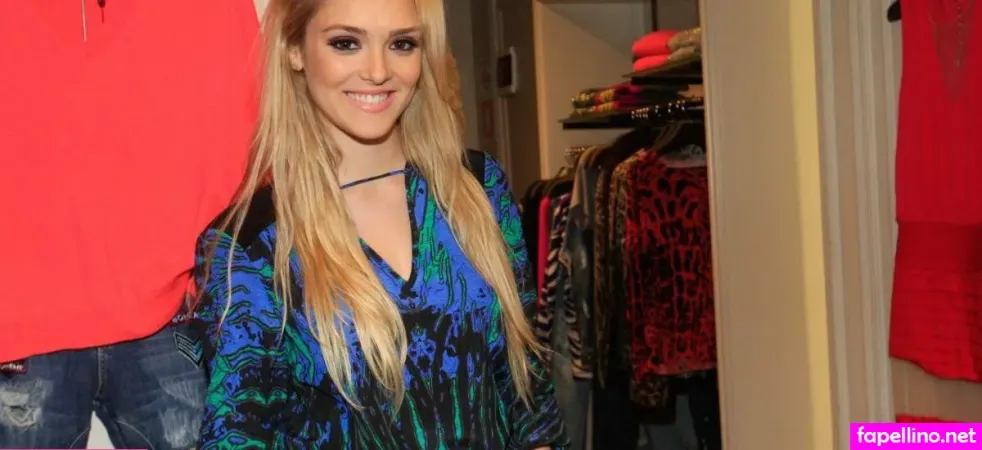 Isabelle Drummond OnlyFans Thumbnail #qXLS2naFrh
