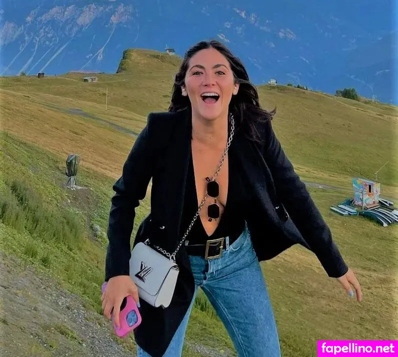 isabellefuhrman Nude Leaked OnlyFans Photo #FRIBlNmp6p