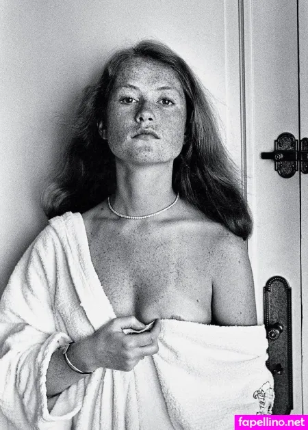 Isabelle Huppert OnlyFans Thumbnail #NxKLAHH8U6